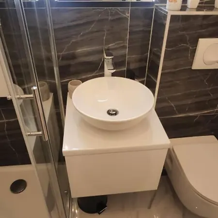 New! Apartment, View From Above سبليت