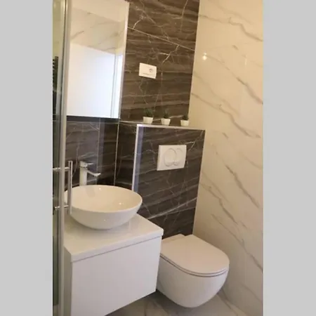 New! Apartment, View From Above سبليت